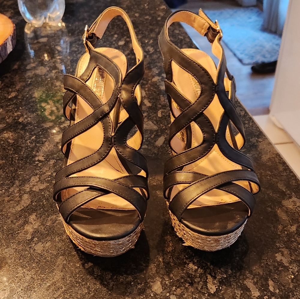 Jennifer Lopez Black Wedge Sandals size 7